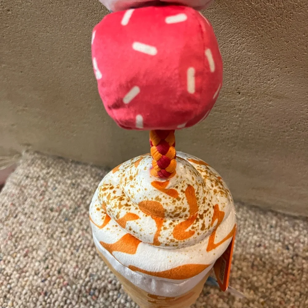 🎉 HP 🎉 🆕 Dunkin Donuts x Bark Dunkin Signature Latte Dog Toy